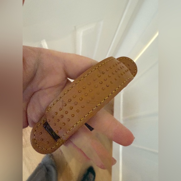 LOUIS VUITTON Monogram Amazone Vintage Crossbody Bag - Picture 9 of 16